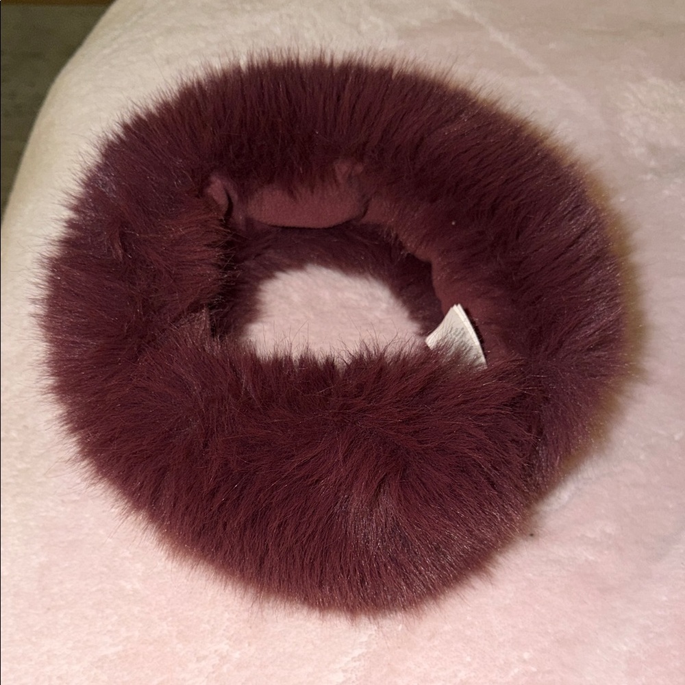 ALO Yoga Opulent Faux Fur Wintersun Headband NWOT - Picture 3 of 5